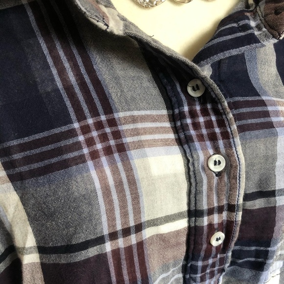 🌻 4/$25  Lane Bryant Plaid Buttondown Shirt - Picture 3 of 5
